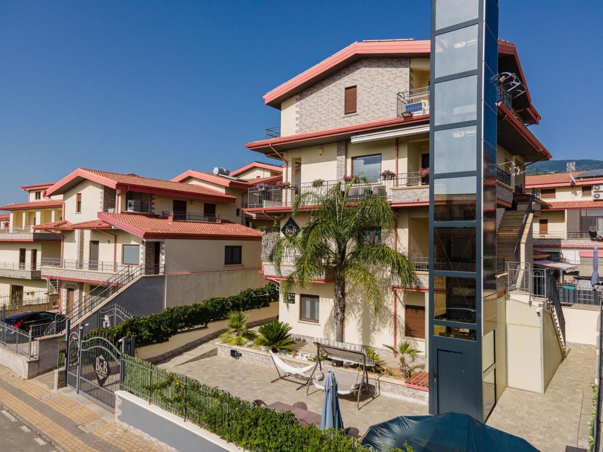 B&B Golden House & Spa Rose Exterior foto